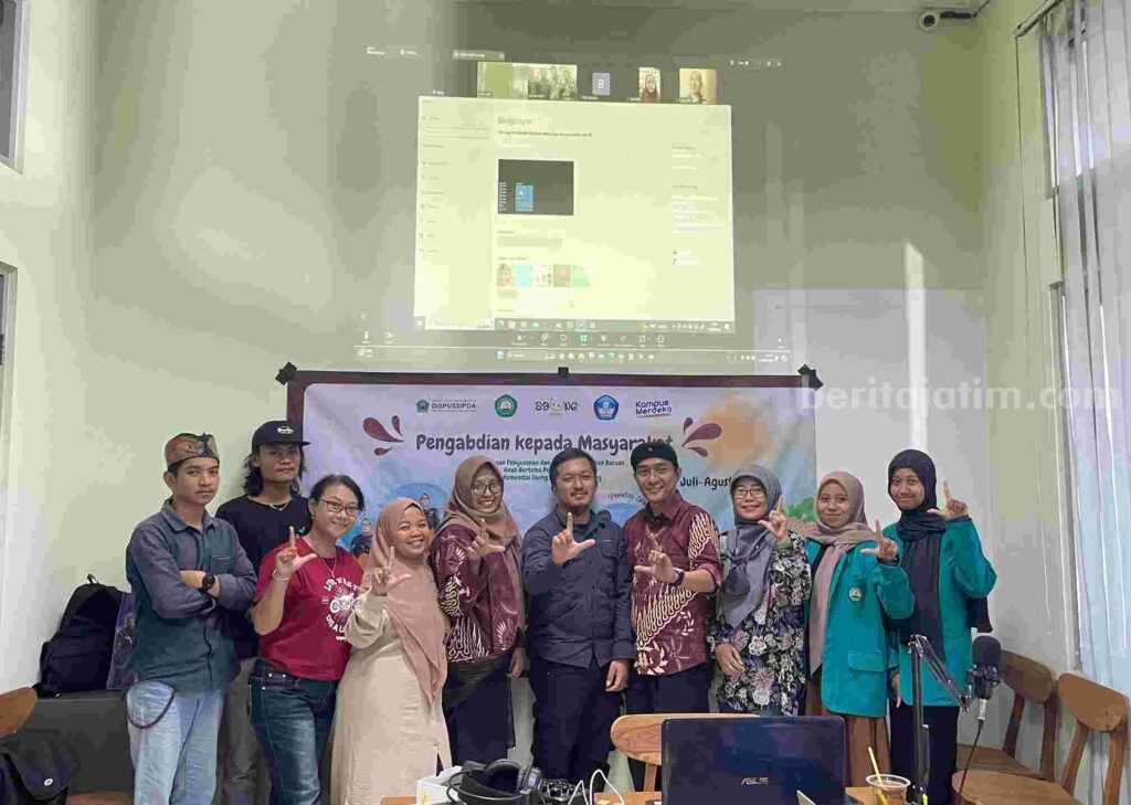 Tim PKM Unisma Latih Saung Kanak Gunakan Alat Bantu Audio Book Bertema Perubahan Iklim