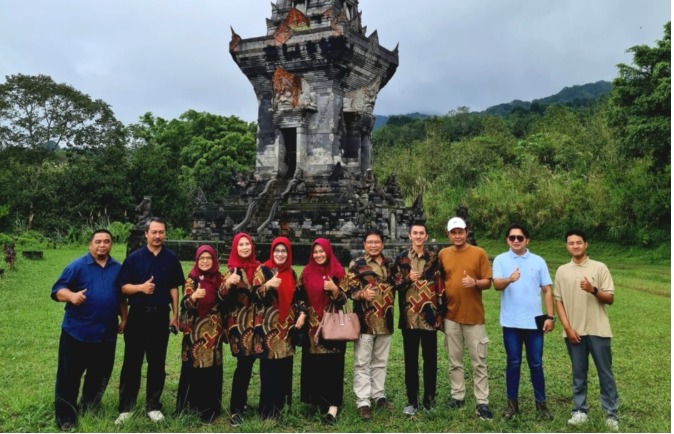 Jajaki Potensi Kerjasama, Tim Unisma Kunjungi Perkebunan Kacang Macademia Terbesar di Indonesia