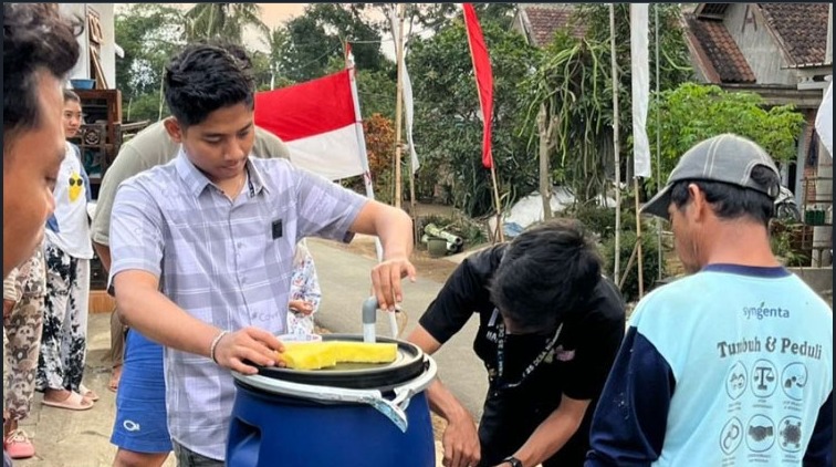 Mahasiswa KSM-T 25 UNISMA Ajak Warga Ngawonggo Kelola Limbah Jadi Pupuk Cair